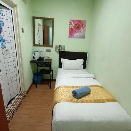 โอโย 90099 G โฮม โฮเทล, โกตาบารู, เคลันตัน Hotel ภายนอก รูปภาพ